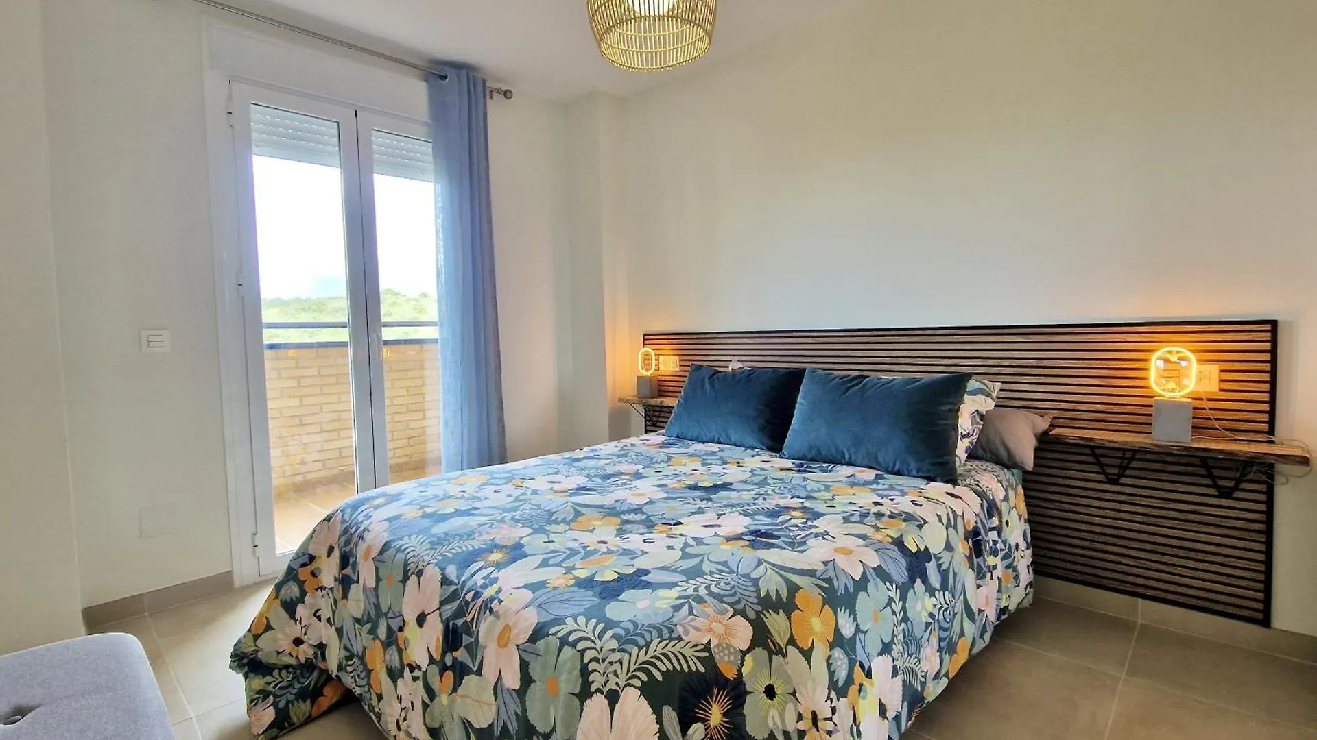 Sr Colinas Del Faro 2 Bdr In Mijas Costa 아파트